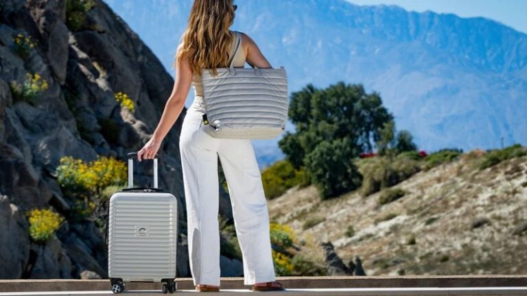 best lightweight carry on roller bags